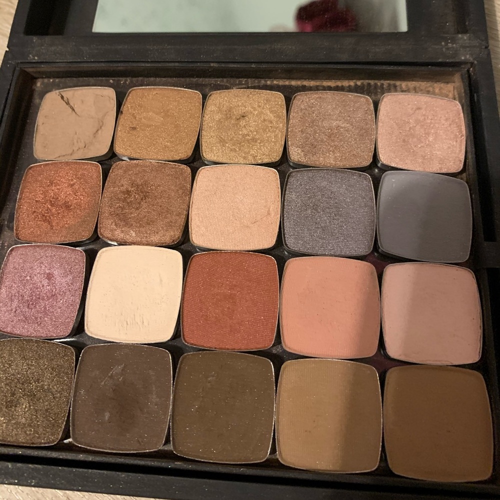 Eye Shadows
